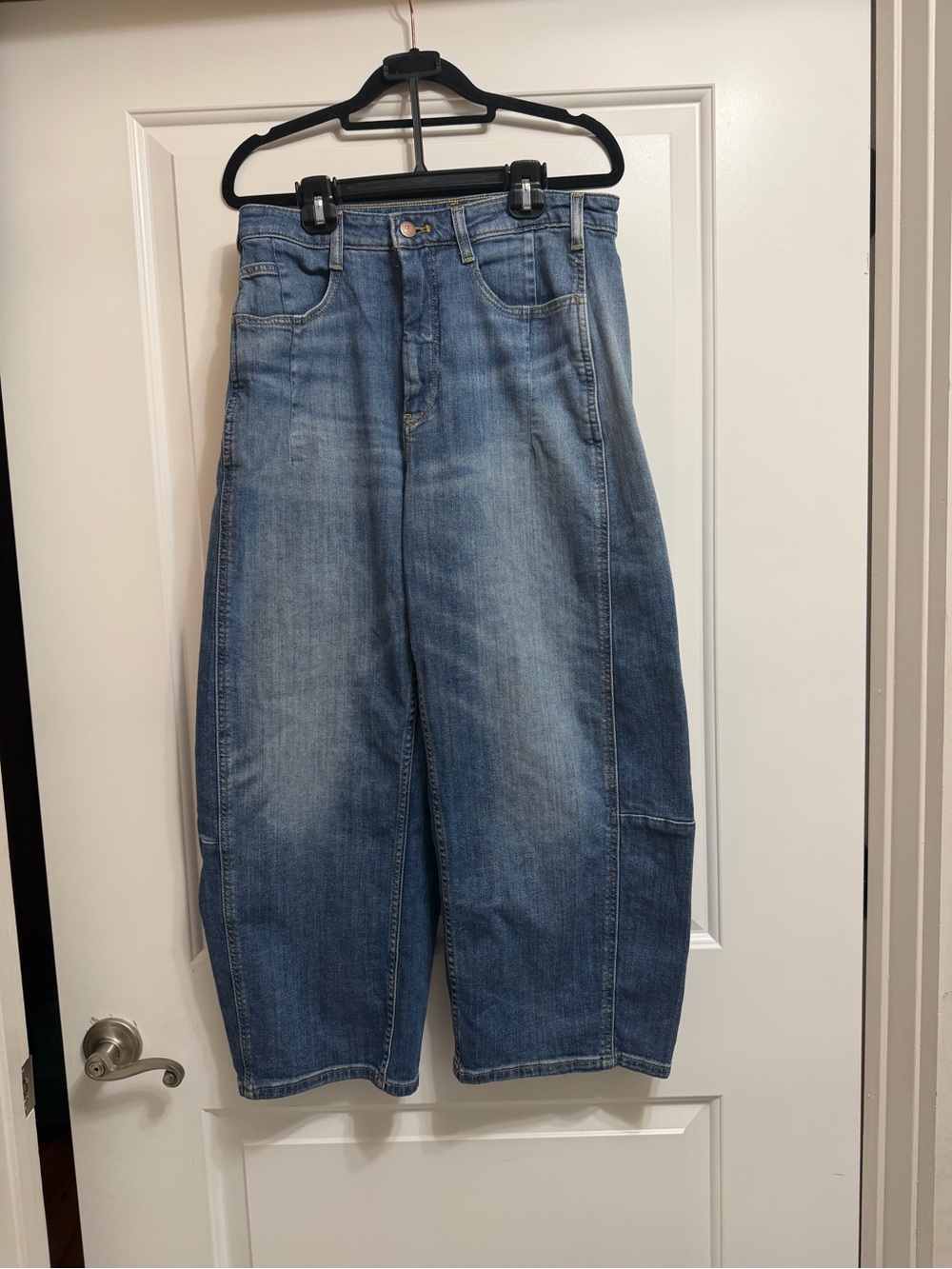 Anthropologie Pilcro Medium Wash Barrel Leg Jeans Size 28 Horseshoe Cropped Chic - Picture 2 of 8